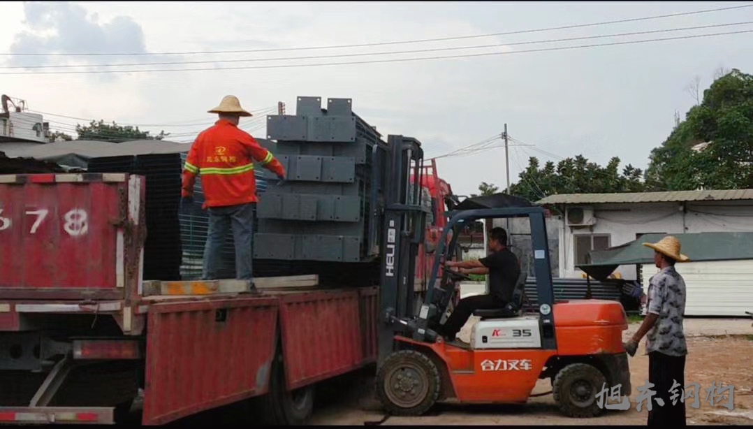 A款鋼結構圍擋持續(xù)發(fā)貨中...運輸需知請查看